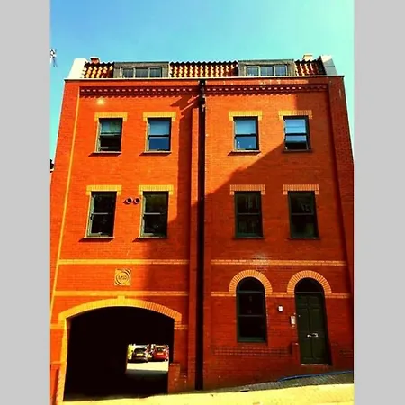 Ropemaker Court Apartment